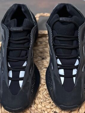 Yeezy700 v3 Dark Glow
 Black with Reflective Accents Low-Top Sneakers